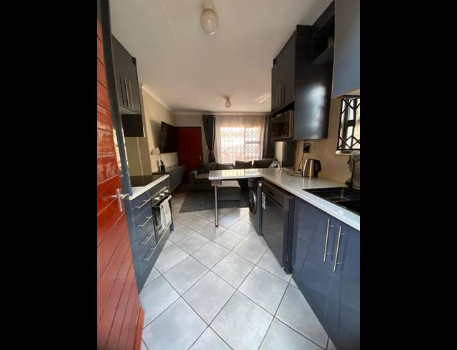 2 BEDROOM HOUSE FOR SALE IN WILFORDON